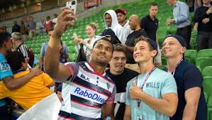 Sefa Naivalu with some Melbourne Rebels fans Sources from: www.melbournerebels.com.au