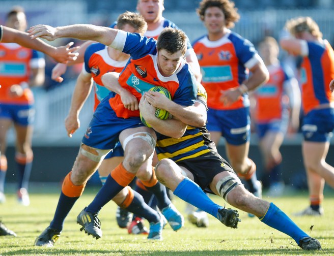 Captain Jed Holloway taking the ball up for the Rams. (Procarlos Sports Photography)